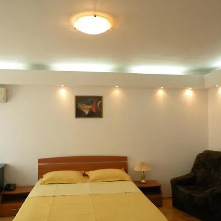 Apartment Suites *